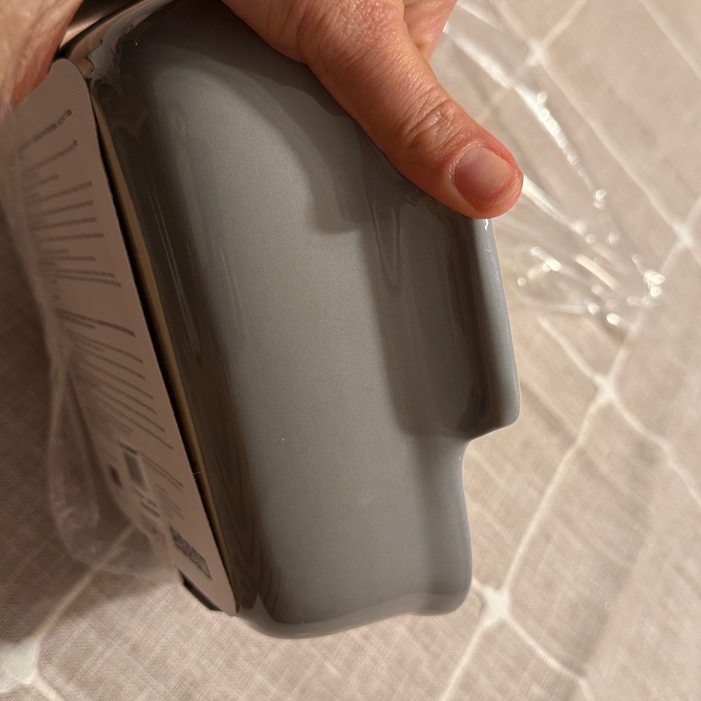 Le Creuset Cream Stoneware Baking Dish Set - Picture 6 of 7